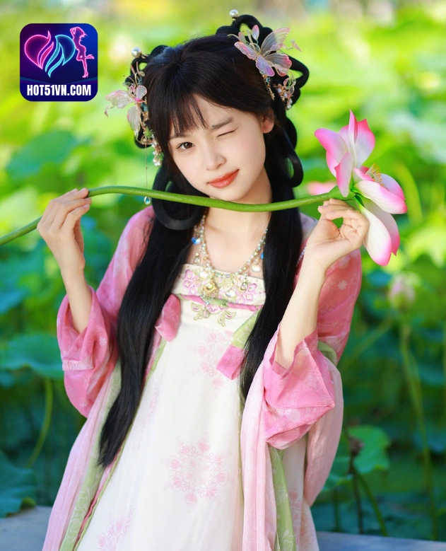 Chi Chi Qing - Nền Tảng Livestream Hot51 và Bí Mật Phía Sau Cách Hack IOS, Ứng Dụng Hotlive và 871mm Live, Charming and lovely girl. 3 - Hot51 Chi Chi Qing-hotlive