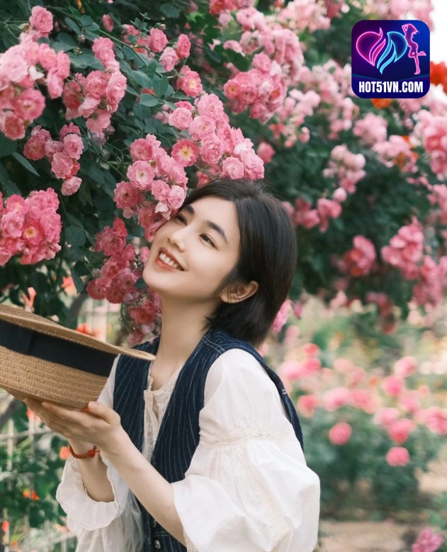 Fan Fan Chinese Livestream Hot51: Thế Giới Giải Trí Trực Tuyến Sôi Động Charming and lovely girl. 6 - Hot51 Fan Fan-hotlive