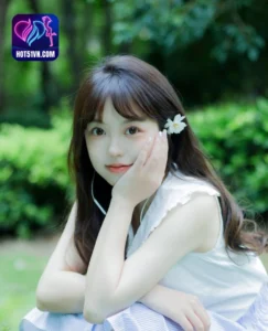 Read more about the article Khám Phá Sự Thành Công Của Ji Ma Hua Star Trong Live Stream Hotline: 849mm Live, 567 Live Mod Apk, Charming and gorgeous girl.
