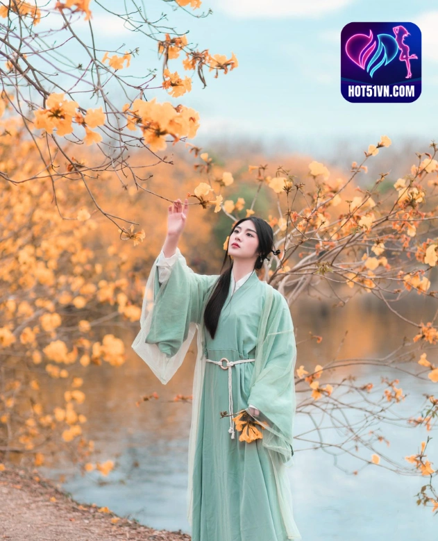 Qin Ko Chinese Livestream Hot51: Ứng Dụng Hot 51 Live App, MMlive PC, YYLive, HotLive One, Beautiful and charming girl. 2 - Hot51 Qin Ko-hotlive