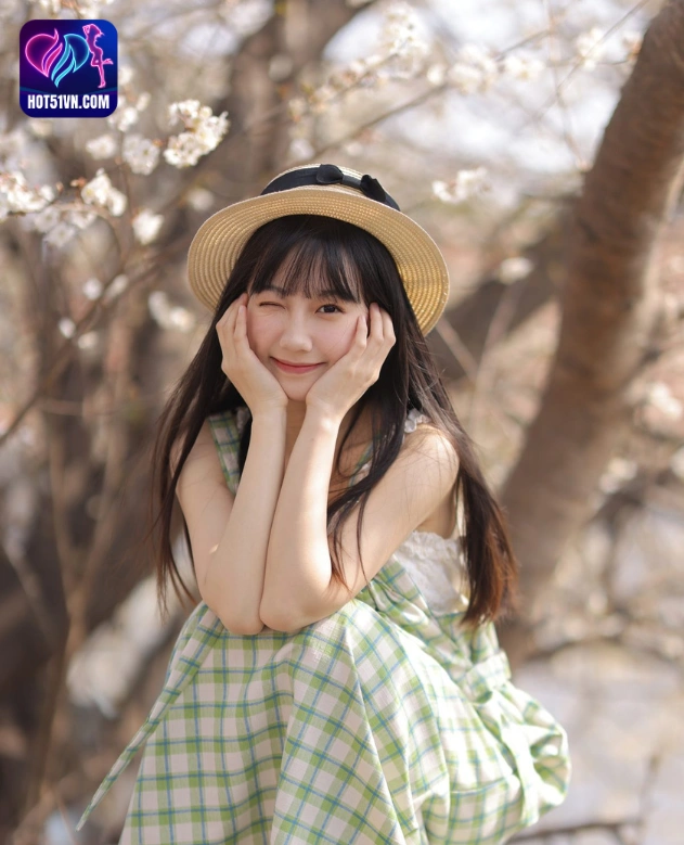 Yi Ke Hao Star Chinese Livestream Hot51: Sức Hút Đỉnh Cao Của Ứng Dụng Mmlive, QQ8888 Live Trên iOS beauiful girl and charming. 5 - Hot51 Yi Ke Hao-hot51