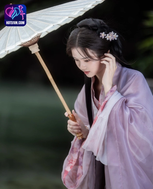 San Ye Jiang Jiang Star: Điểm Nhấn Trong Sự Nổi Tiếng Của Hot51, iPhone Mod, QQ8888 Live và YY Live Beautiful Girl live show. 4 - Hot51 San Ye Jiang Jiang-hot51