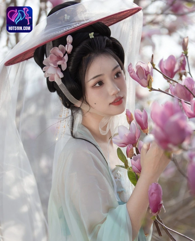 Trải Nghiệm Livestream Đỉnh Cao với Wang Jiang Ting và Hot51: Tải Ngay Mod APK Hotlive và Khám Phá Thế Giới Sôi Động beautiful and charming girl. 6 - Hot51 Wang Jiang Ting-hot51