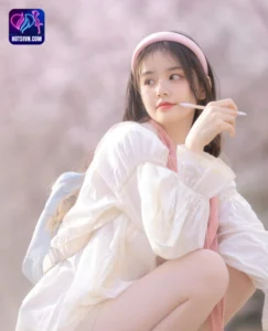 Read more about the article Tiêu đề​​​​ Khám Phá Hiện Tượng Livestream Xian Shui Star Trung Quốc Hot51: Trải Nghiệm và Đánh Giá beautiful and charming girl.