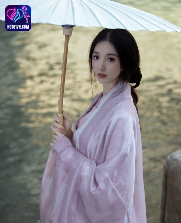 Cuộc Sống Của Người Phát Trực Tiếp "A Moon Star" Trung Quốc Trên Hot51: Tất Cả Những Gì Bạn Cần Biết Beautiful and charming girl. 5 - Hot51 A Moon-hotlive51