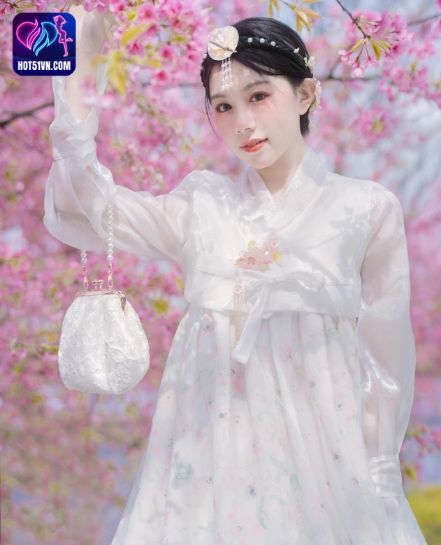 Chu Chu Star Chinese Livestream Hot51: Khám Phá Thế Giới Livestream Hấp Dẫn beautiful girl live show. 2 - Hot51 Chu Chu-hot51