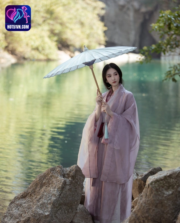Cuộc Sống Của Người Phát Trực Tiếp "A Moon Star" Trung Quốc Trên Hot51: Tất Cả Những Gì Bạn Cần Biết Beautiful and charming girl. 4 - Hot51 A Moon-hotlive51