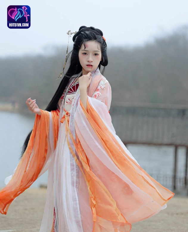 Đánh giá chi tiết Jun Yin Lan Star Chinese Livestream Hot51: Tải QQ Live, Mod QQLive và MMLive Mod beautiful girl. 6 - Hot51 Jun Yin Lan-hot51