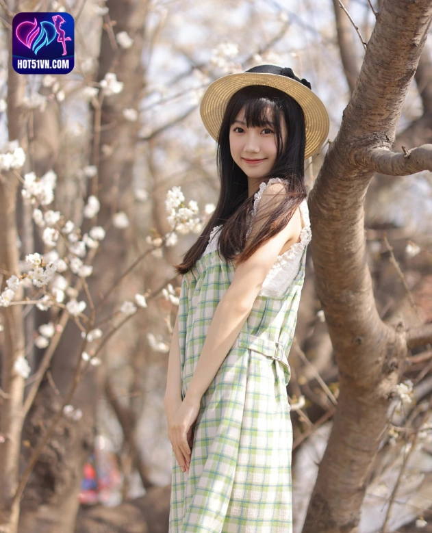 Yi Ke Hao Star Chinese Livestream Hot51: Sức Hút Đỉnh Cao Của Ứng Dụng Mmlive, QQ8888 Live Trên iOS beauiful girl and charming. 3 - Hot51 Yi Ke Hao-hot51