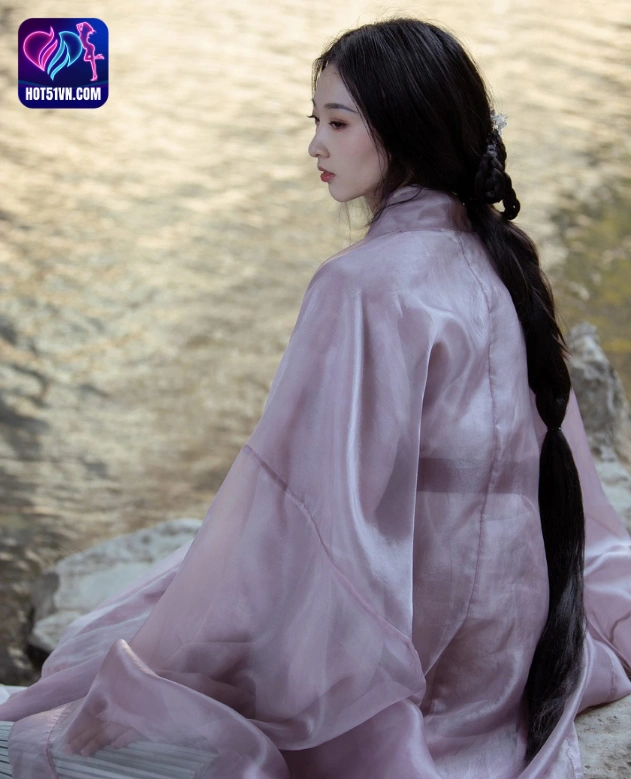 Cuộc Sống Của Người Phát Trực Tiếp "A Moon Star" Trung Quốc Trên Hot51: Tất Cả Những Gì Bạn Cần Biết Beautiful and charming girl. 3 - Hot51 A Moon-hotlive51