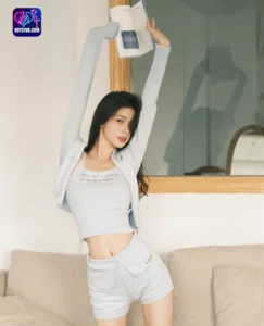 Read more about the article Zhang Jingchu: Ngôi Sao Livestream Trung Quốc Tỏa Sáng trên Hot51